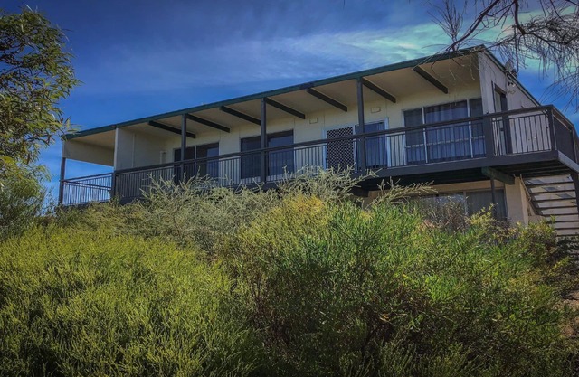 Long Beach House is located in a quiet location with great views and beautiful sunsets