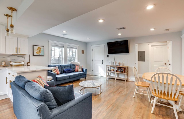Long Branch Getaway - Walk to Beaches & Dining!