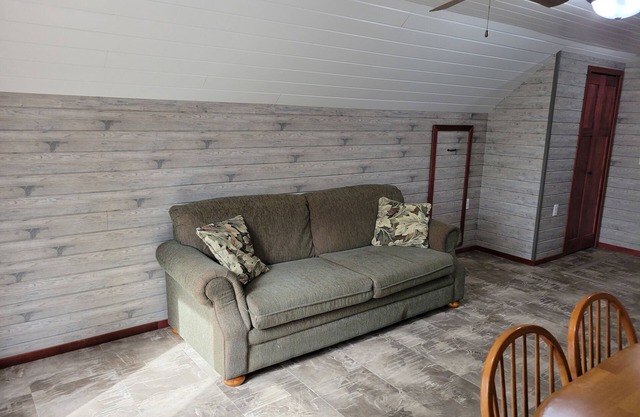 Long Lake Retreat-Bunkhouse