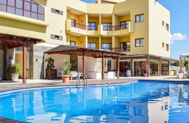 "Look forward to a wonderful vacation in this attractive vacation apartment by the sea.