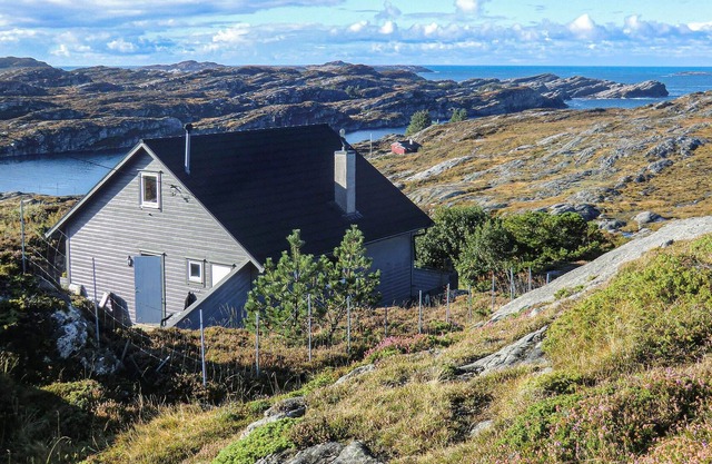 Look forward to an unforgettable vacation in picturesque surroundings on Sotra.