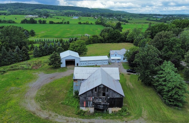 Looking for a getaway in the woods close to the city?(pet friendly, party?)