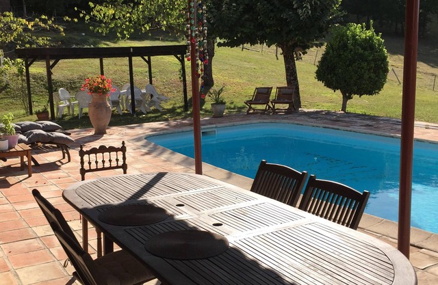 Lot. Montcuq. Charming house in Quercy Blanc, dominant view not overlooked.