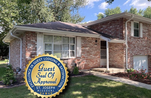 Lots Of Amenities & Very Clean 2-Bedroom Home!