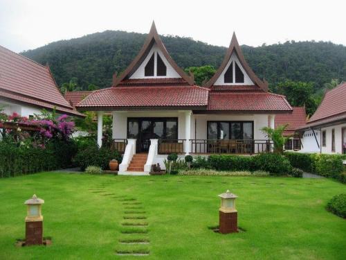 Lotus 2 Bedroom Beachfront Villa with private pool
