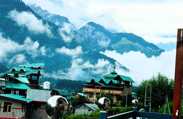 Lotus Cottages Manali