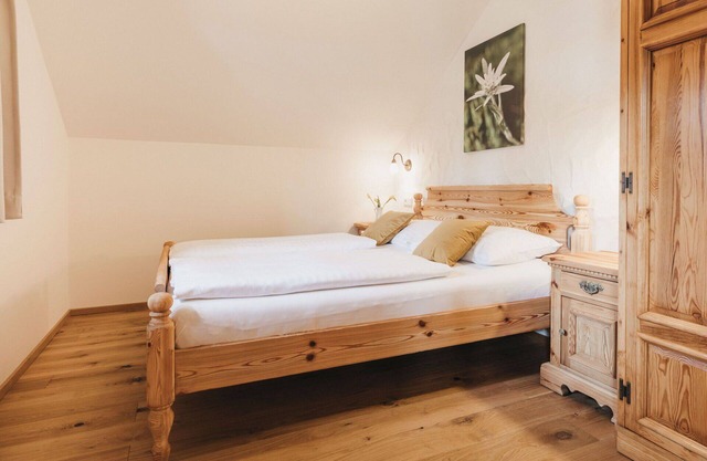 Lovely apartment for 6 guests with pool, WIFI, TV, pets allowed and parking