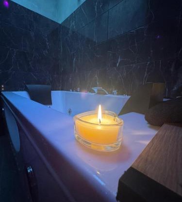 love room spa jacuzzi