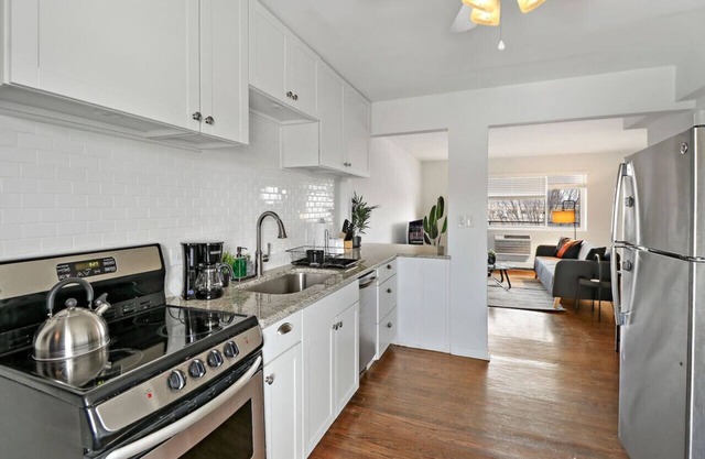 Lovely 1BR Apartment w/Modern Amenities