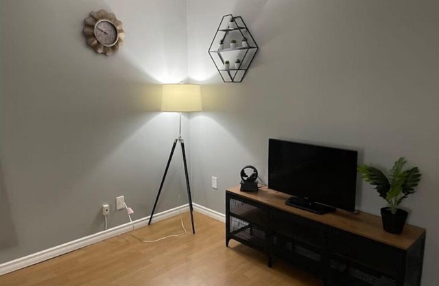 Lovely 2 Bedroom apartment in downtown Midland