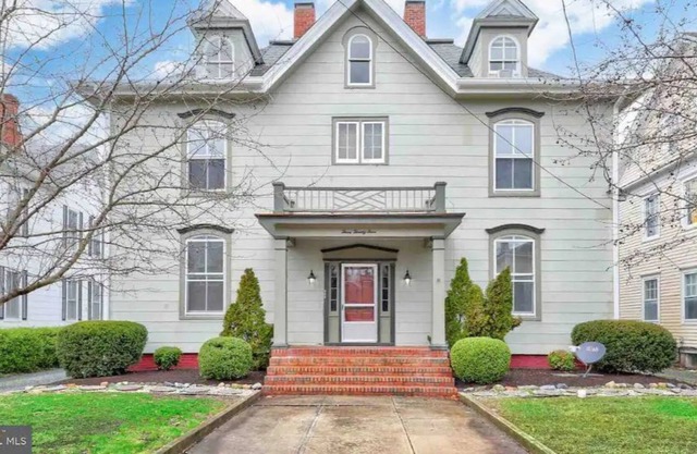 Lovely 2-bedroom in Historic Downtown Salisbury