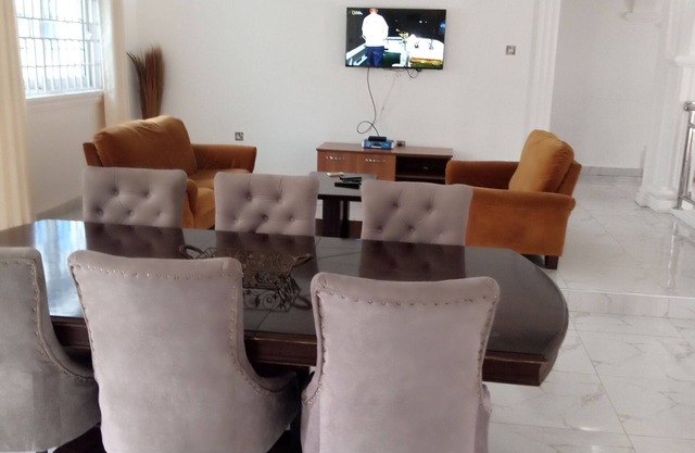 Lovely 2 bedrooms house unit 2