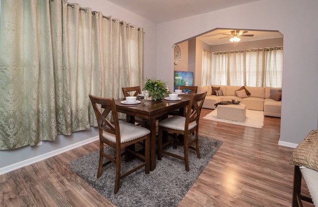 Lovely 3 Bedroom Apartment In Marquette Park