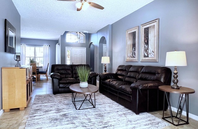 Lovely 4 Bed 3 Bath Pool Home with Spa-5330CVL