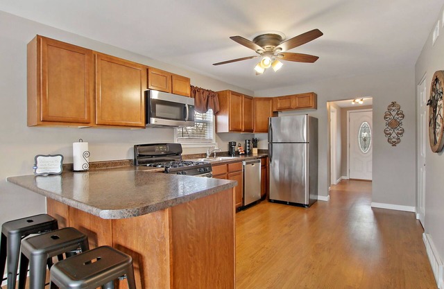 Lovely 4BR Lakeview House w/ Water Access