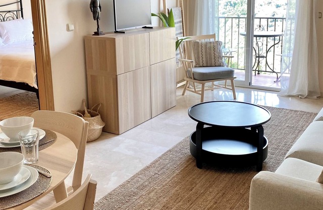 Lovely Apartment - Ideal for Granada & Sierra Nevada. Free parking and WiFi
