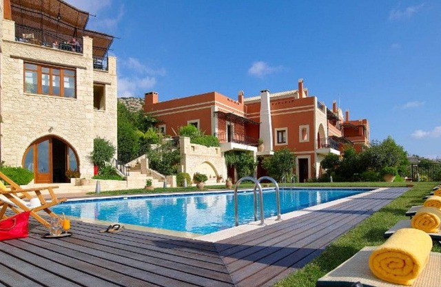 Lovely apartment for 3 guests with WIFI, A/C, pool, TV, balcony and panoramic view