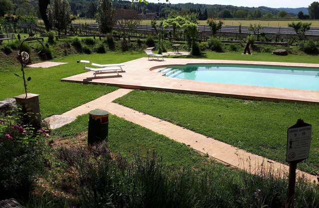 Lovely apartment for 4 people with pool, WIFI, TV and parking
