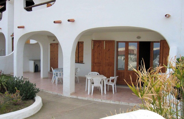 Lovely apartment for 8 people with WIFI, A/C, TV, terrace, pets allowed and parking