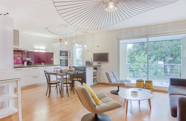 Lovely apartment for 4 people with WIFI, TV, balcony and parking