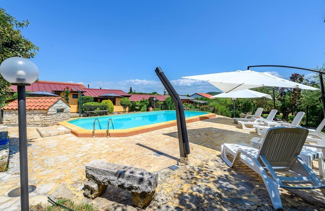 Lovely apartment in Rovinjsko Selo