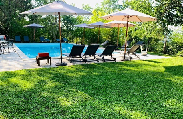 Lovely apartment in villa for 6 people with pool, A/C, WIFI and TV