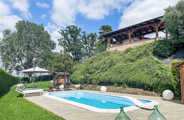 Lovely apartment with WIFI, pool, A/C, terrace, pets allowed, panoramic view and parking