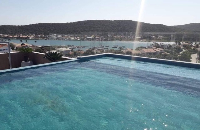 Lovely apartment, with parking space, in a prime area of Cabo Frio.