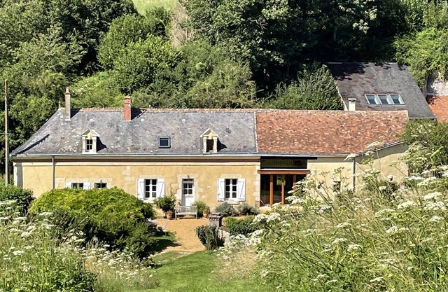 LOVELY COTTAGE IN THE LOIR VALLEY 1h from the Châteaux & 40 min from le Mans