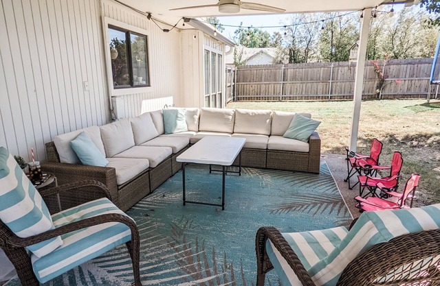 Lovely guest suite with yard