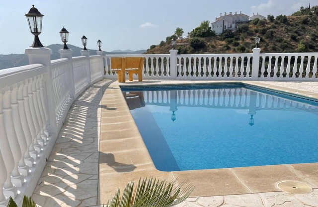 Lovely home in Cómpeta