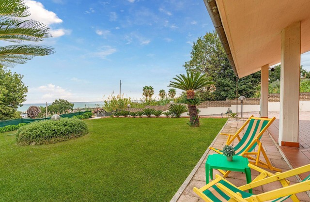 Lovely home in Martinsicuro with WiFi