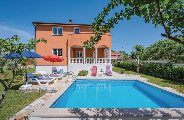 Lovely home in Nedescina with kitchen