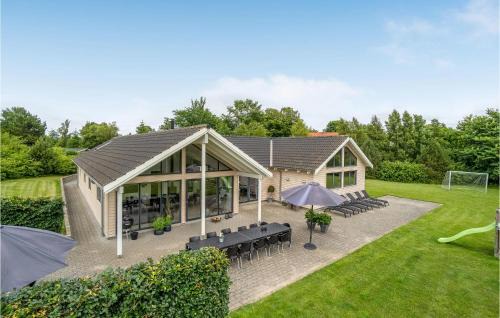 Lovely Home In Tisvildeleje With Sauna