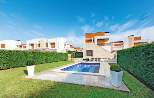 Lovely Home In Vabriga With Kitchen
