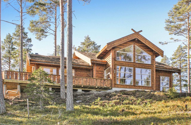Lovely home in Vrådal with sauna