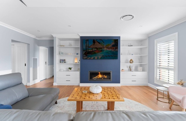 Lovely Laffing Waters - Modern + Peaceful with Gym