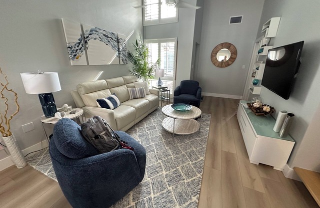 Lovely Lido Beach Retreat Villa