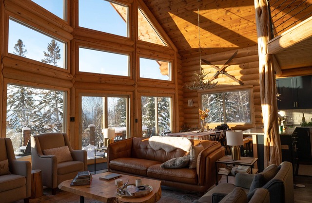 Lovely Log Home on 5 acres w/Unreal Views of Lake Superior, 1.6 mi to ski hill