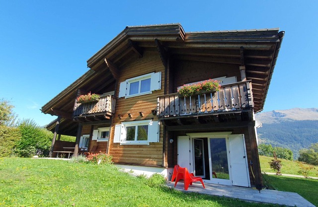 Lovely panoramic chalet in Leventina (CHALET DALPE)