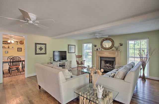 Lovely Pottsboro Home w/Patio & Fire Pits!
