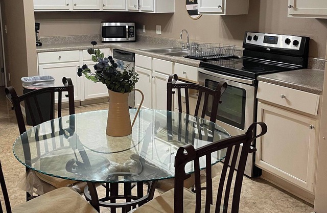 Lovely remodeled Two Bedroom home with stunning mountain view
