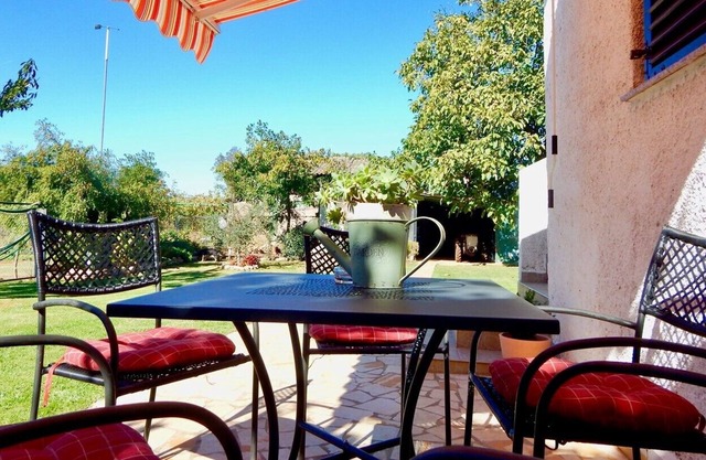 Lovely Rural Apartment with garden