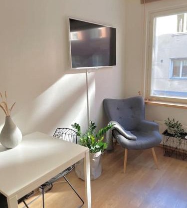 Lovely studio in the famous Design District area.