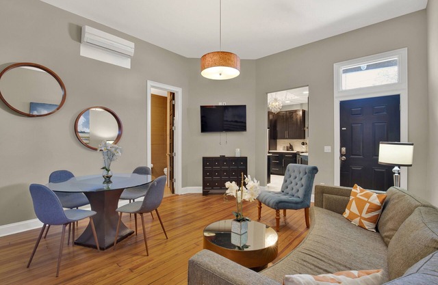 Lovely Thomas Square Condo with Shared Porch