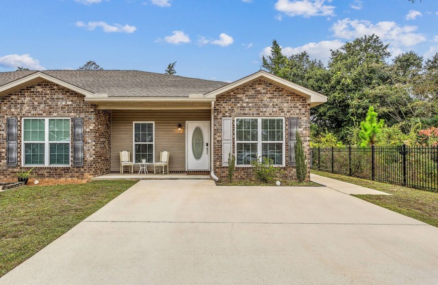 Lovely Town-home in Pensacola -