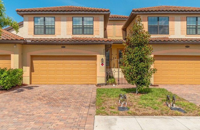 Lovely Townhome in Gated Community