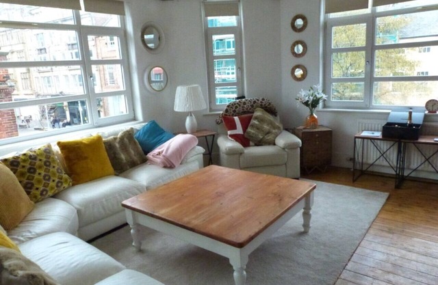 Lovely Two Bedroom Flat in the VERY CENTRE of Newcastle