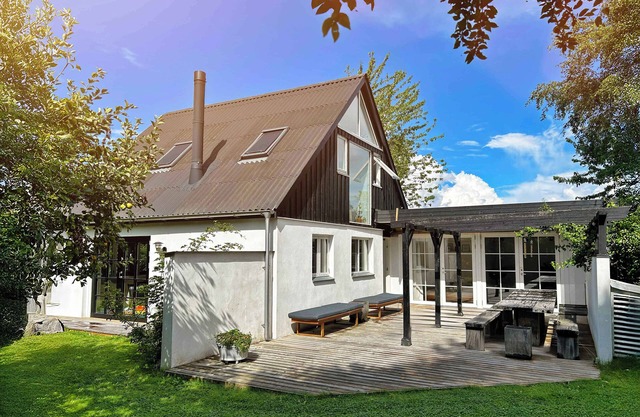 Lovely year-round home with sea view