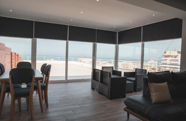 LR apartment 2-bedrooms beautiful sea view